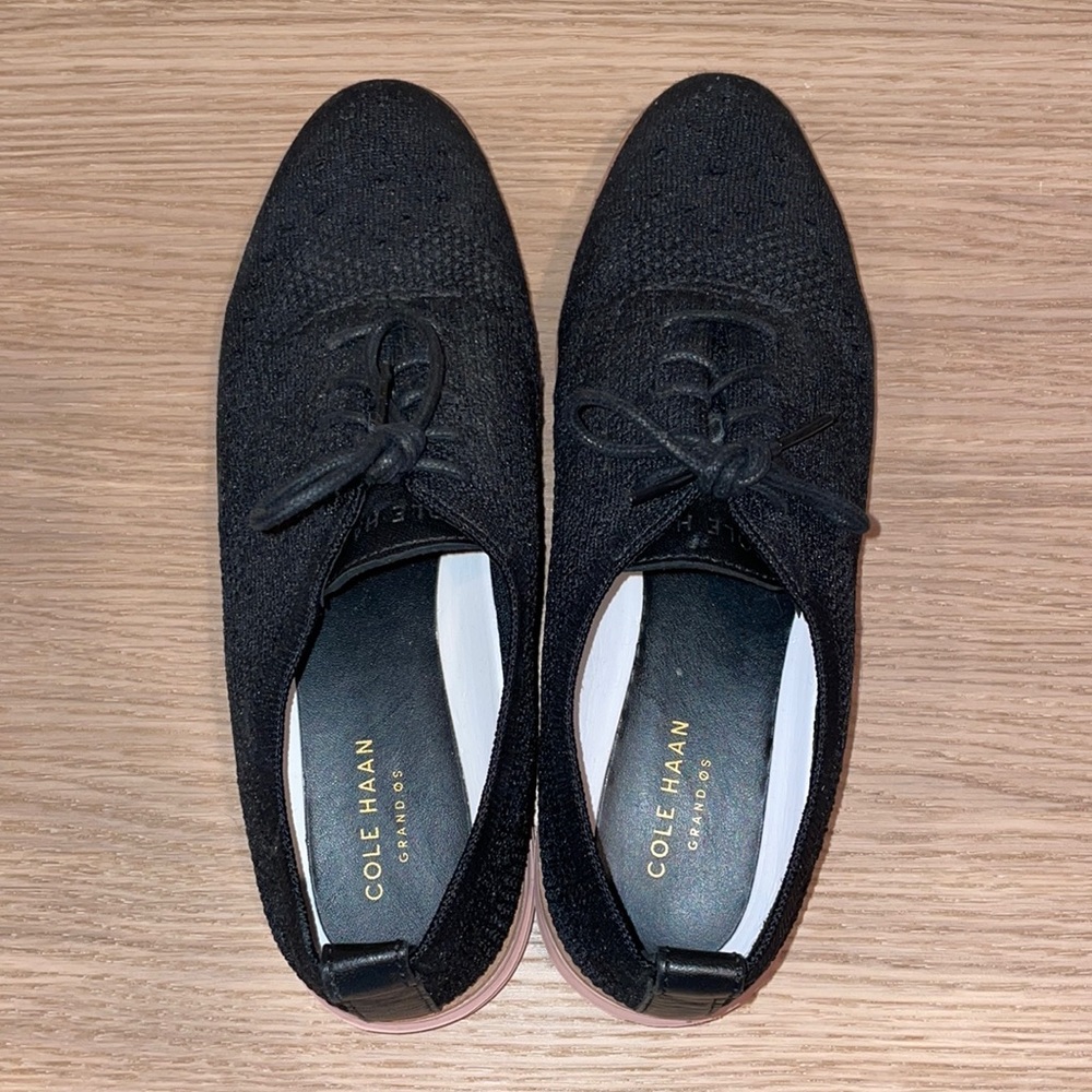 Cole Haan, size 7 1/2, Black with pink trim